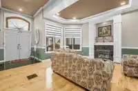 9092 141B STREET - thumbnail 3