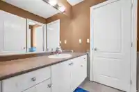 9092 141B STREET - thumbnail 24