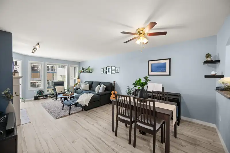 209 17727 58 AVENUE - photo 4 of 35