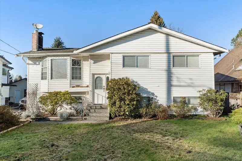 14983 CANARY DRIVE - photo 2 of 28