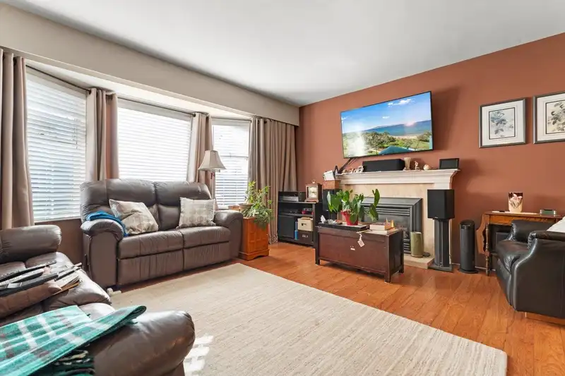 14983 CANARY DRIVE - photo 3 of 28