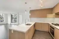302 13696 100 AVENUE - thumbnail 1