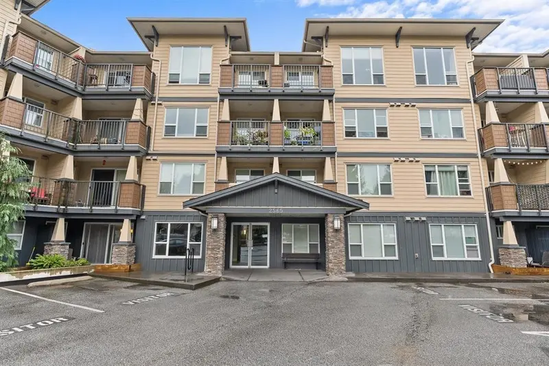 415 2565 CAMPBELL AVENUE - photo 2 of 25