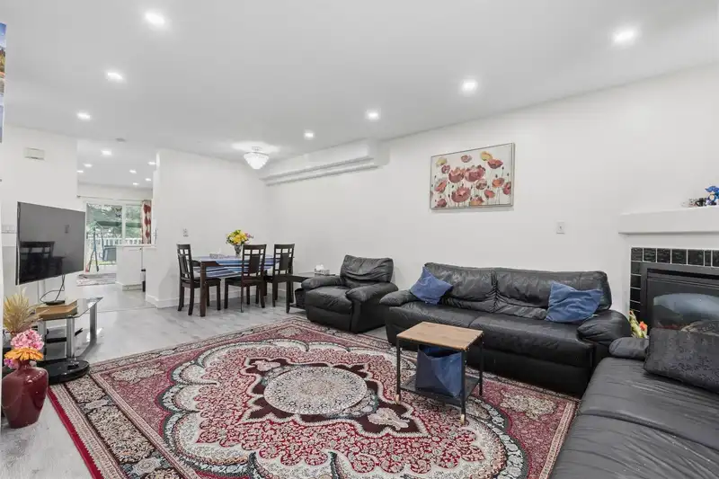 12 12110 75A AVENUE - photo 4 of 37