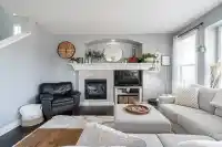 6064 165A STREET - thumbnail 4