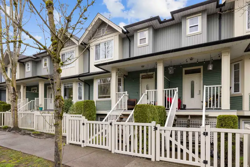 20 6575 192 STREET - photo 2 of 32