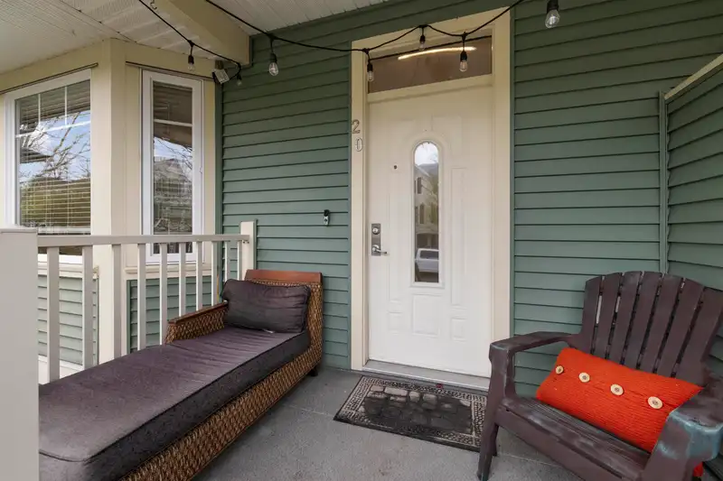20 6575 192 STREET - photo 4 of 32