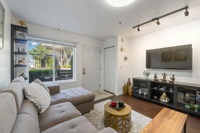 118 13958 108 AVENUE - photo 4 of 35