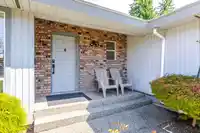 16323 MIDDLEGLEN CLOSE - thumbnail 5
