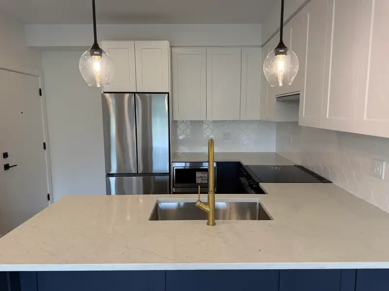 202 17783 56A AVENUE - photo 2 of 20