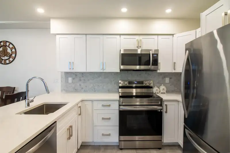 12 7115 134 STREET - photo 2 of 18