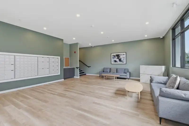 601 15733 85 AVENUE - photo 3 of 3