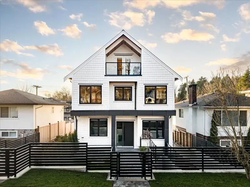 1 6061 SHERBROOKE STREET - photo 1 of 22