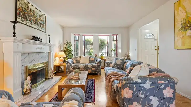 16433 GLENSIDE PLACE - photo 2 of 40