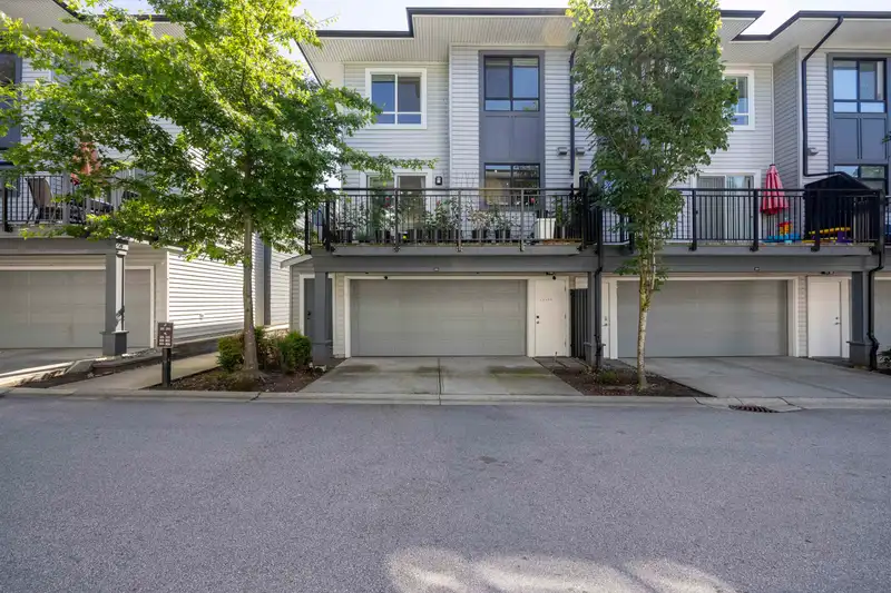 205 16433 WATSON DRIVE - photo 1 of 32
