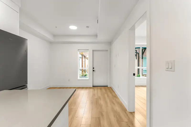 21 18855 72 AVENUE - photo 4 of 22