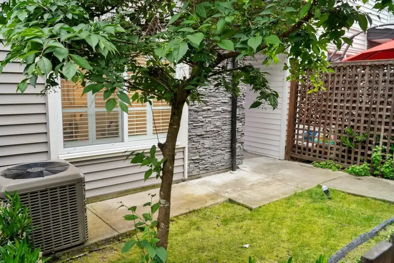 47 5867 129 STREET - photo 3 of 29