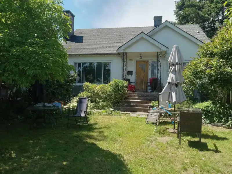 9915 132 STREET - photo 1 of 7