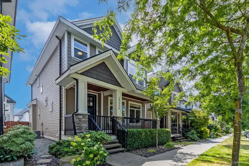 19056 68 AVENUE - photo 1 of 40