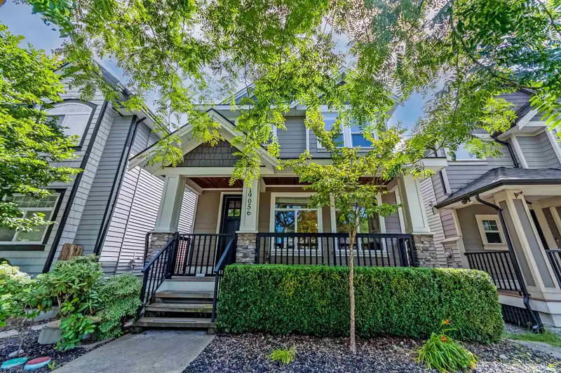 19056 68 AVENUE - photo 2 of 40
