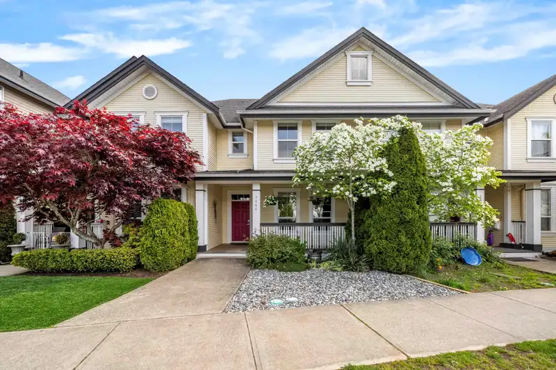 7044 179A STREET - photo 1 of 38