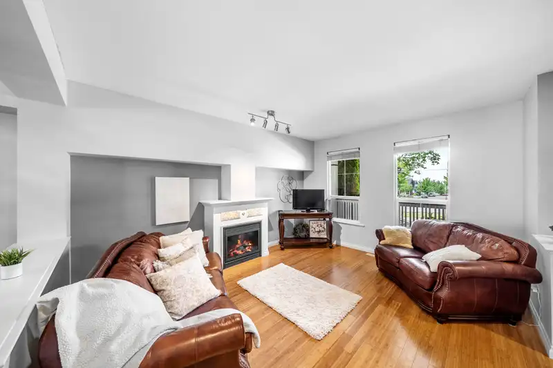7044 179A STREET - photo 3 of 38