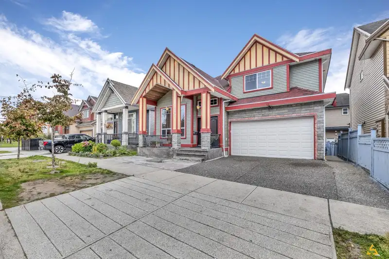 12570 71 AVENUE - photo 1 of 32