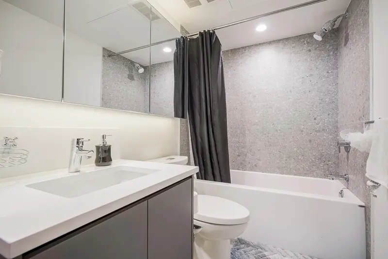 1802 10750 135A STREET - photo 4 of 9