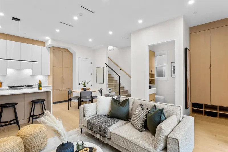 1 5306 CULLODEN STREET - photo 3 of 20