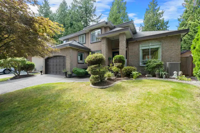 10481 WILLOW GROVE - photo 1 of 40