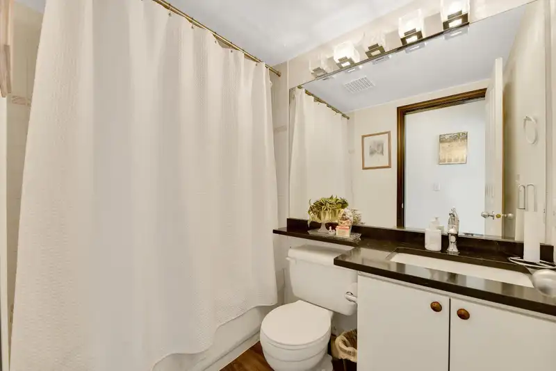 104 10188 155TH STREET - photo 3 of 33