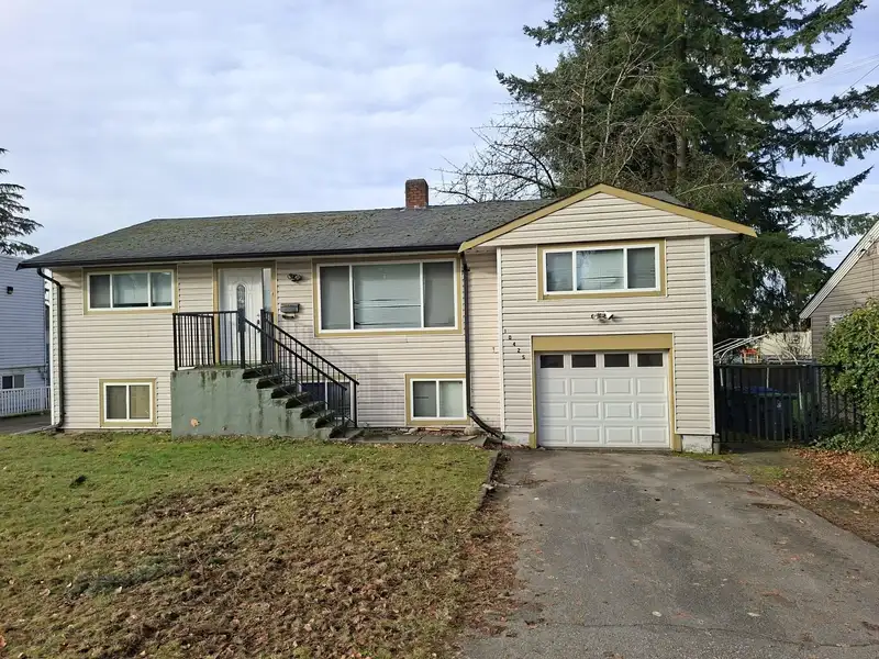 10425 140B STREET - photo 1 of 9