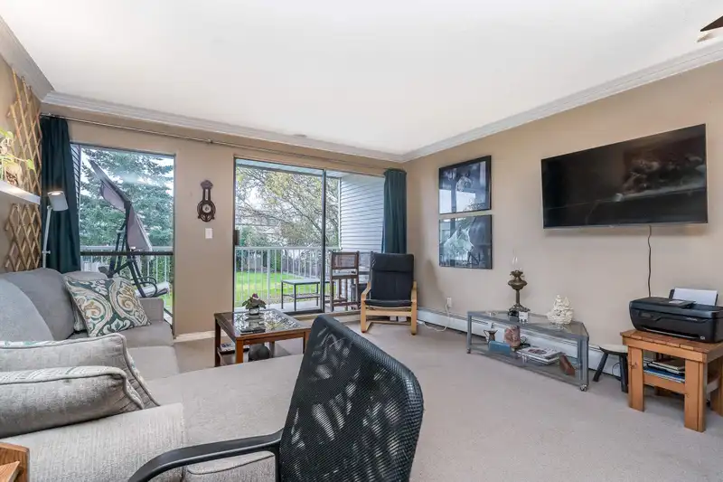 70 17712 60 AVENUE - photo 2 of 14
