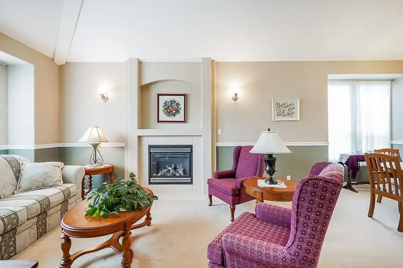 16753 61 AVENUE - photo 4 of 40