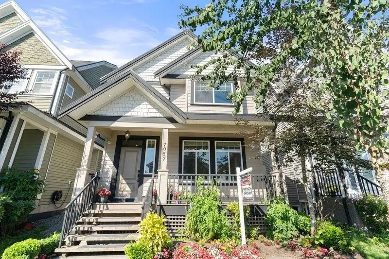 7057 148A STREET - photo 2 of 39