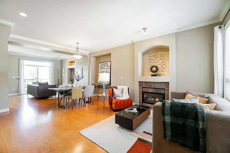 11 15168 66A AVENUE - photo 4 of 37