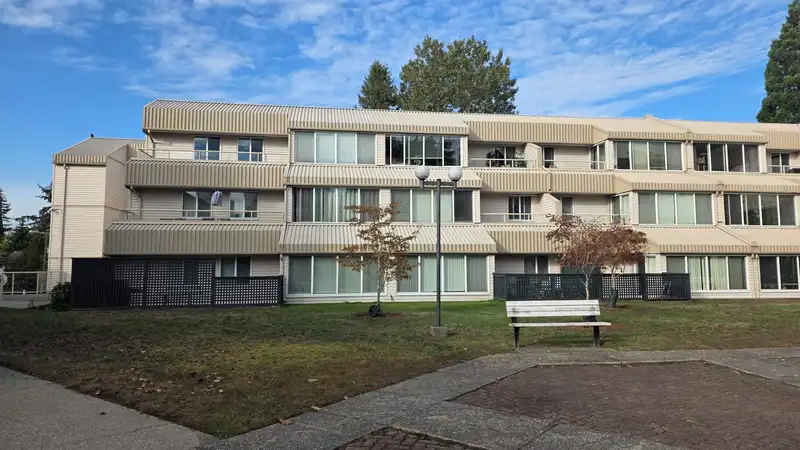 105 9635 121 STREET - photo 2 of 12