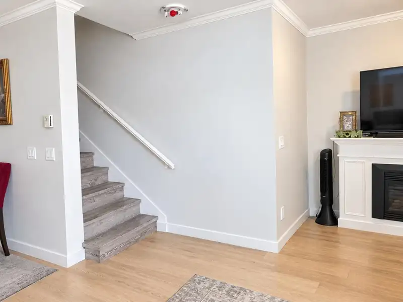 45 9405 121 STREET - photo 4 of 14