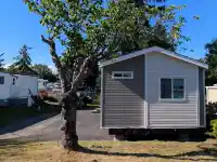 104 8220 KING GEORGE BOULEVARD - thumbnail 1
