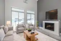 430 15380 102A AVENUE - thumbnail 1