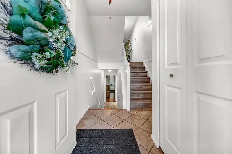 3 7875 122 STREET - photo 4 of 29