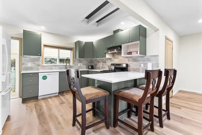 12930 OLD YALE ROAD - photo 3 of 22