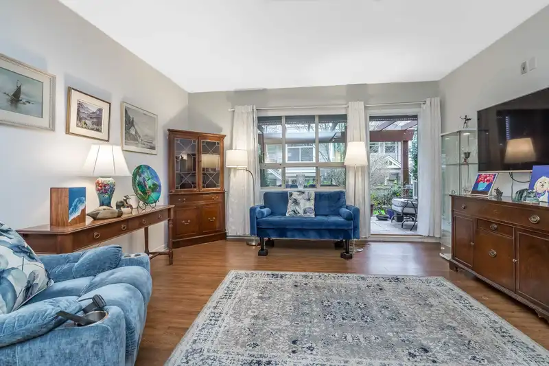 102 16068 83 AVENUE - photo 2 of 37