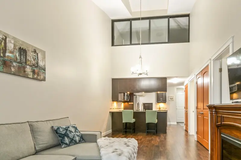 406 8328 207A STREET - photo 4 of 25