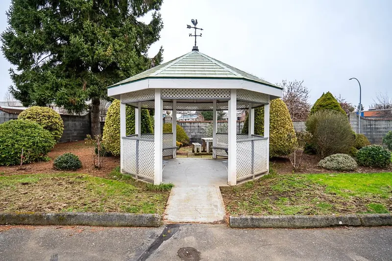 216 31850 UNION AVENUE - photo 3 of 25