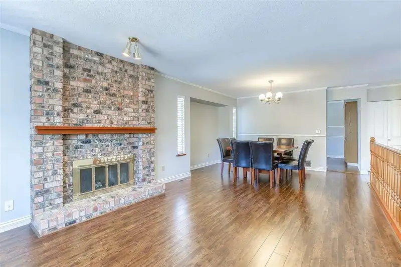 13095 65A AVENUE - photo 4 of 34