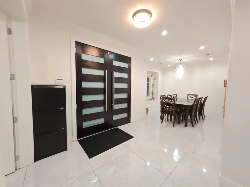 450 WILSON STREET - photo 2 of 25