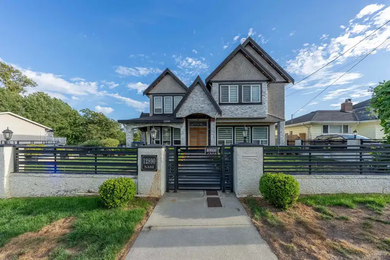 12890 92A AVENUE - photo 2 of 25