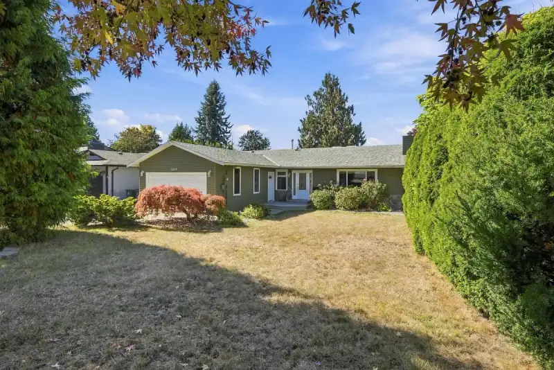 6333 180A STREET - photo 1 of 25
