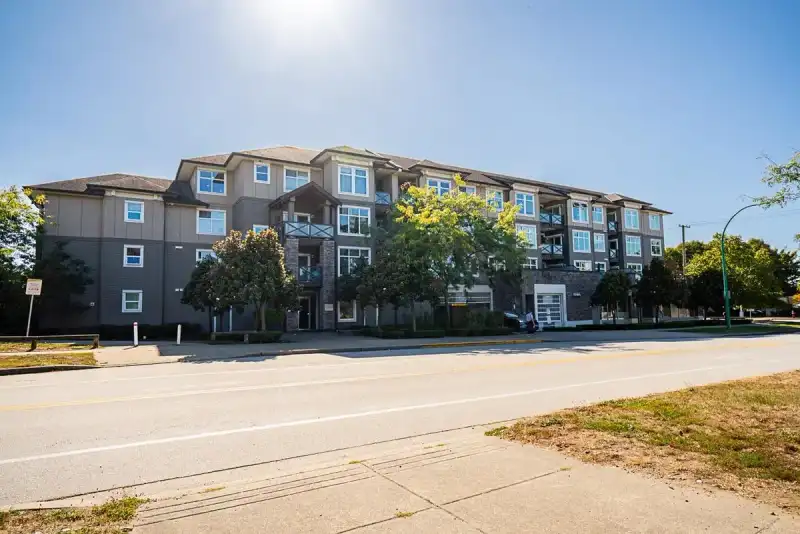 309 18818 68 AVENUE - photo 1 of 24